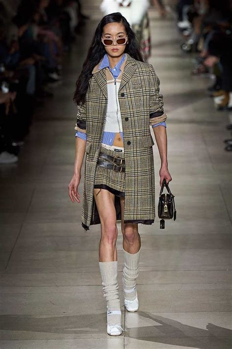 miu miu fw22|miumiu runway 2022.